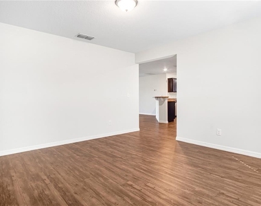 1503 Swan Lake Circle - Photo Thumbnail 10