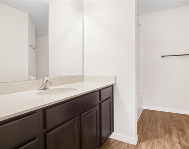 1503 Swan Lake Circle - Photo Thumbnail 16
