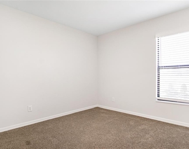 1503 Swan Lake Circle - Photo Thumbnail 18
