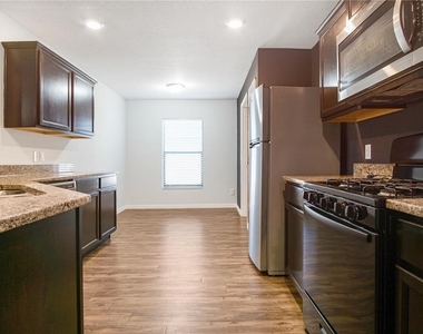 1503 Swan Lake Circle - Photo Thumbnail 7