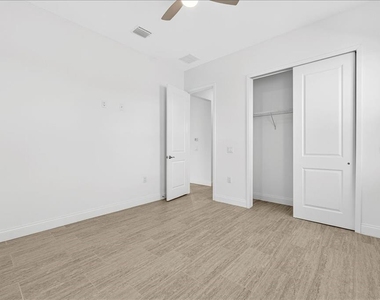 200 Snowy Orchid Way - Photo Thumbnail 36