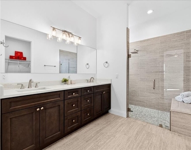200 Snowy Orchid Way - Photo Thumbnail 28