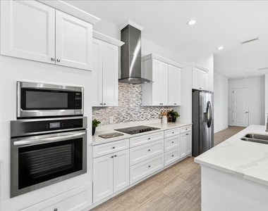 200 Snowy Orchid Way - Photo Thumbnail 20