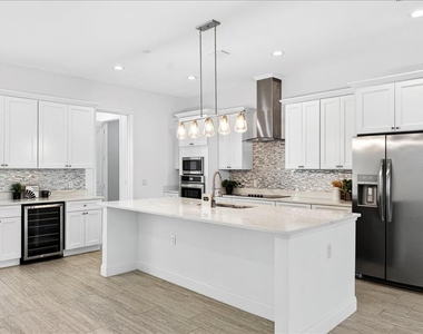 200 Snowy Orchid Way - Photo Thumbnail 18