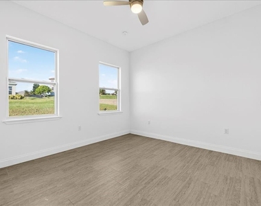 200 Snowy Orchid Way - Photo Thumbnail 34