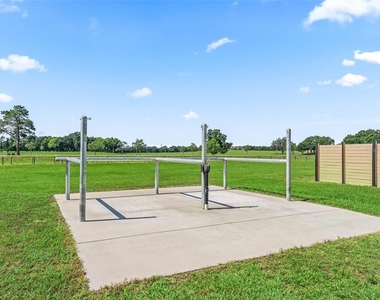 1000 Nw 150th Avenue - Photo Thumbnail 2