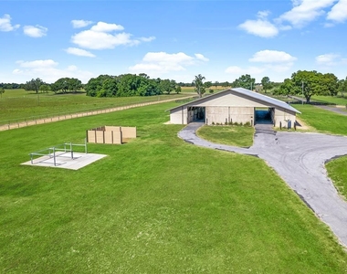 1000 Nw 150th Avenue - Photo Thumbnail 1