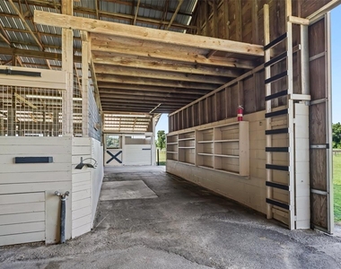 1000 Nw 150th Avenue - Photo Thumbnail 9