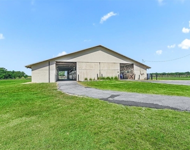 1000 Nw 150th Avenue - Photo Thumbnail 3