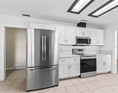1000 Nw 150th Avenue - Photo Thumbnail 36