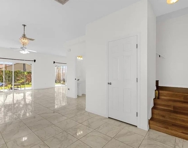 5090 Ne 122nd Boulevard - Photo Thumbnail 2