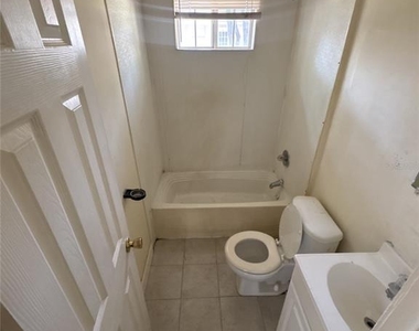 455 Pursley Street - Photo Thumbnail 4