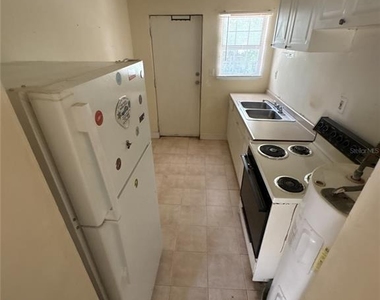 455 Pursley Street - Photo Thumbnail 5