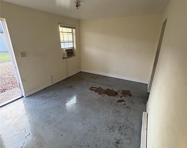 455 Pursley Street - Photo Thumbnail 6