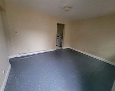 455 Pursley Street - Photo Thumbnail 1