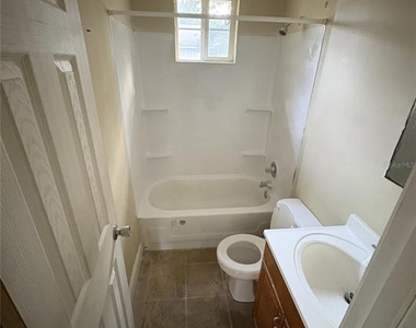 455 Pursley Street - Photo Thumbnail 5