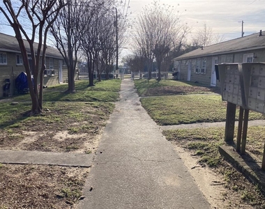 455 Pursley Street - Photo Thumbnail 6
