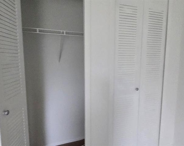 3814 Bay Club Circle - Photo Thumbnail 17
