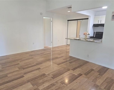 3831 Nautical Way - Photo Thumbnail 4