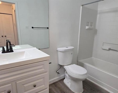 3831 Nautical Way - Photo Thumbnail 22