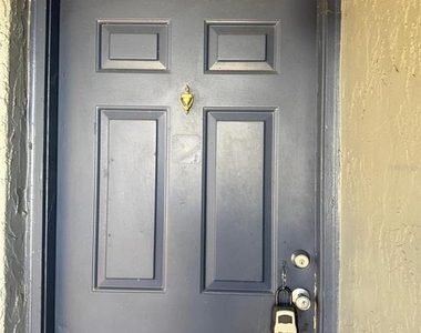 3831 Nautical Way - Photo Thumbnail 2