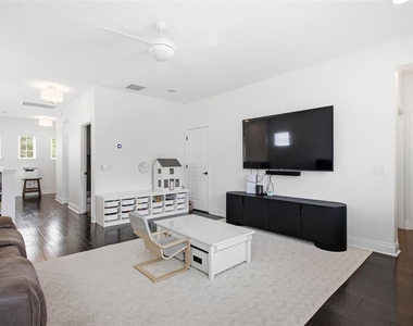 790 Candlebrush Lane - Photo Thumbnail 16