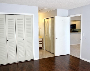2321 Trinidad Court - Photo Thumbnail 14