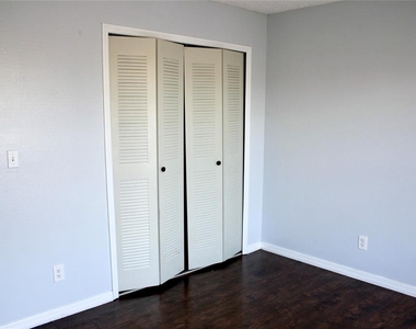 2321 Trinidad Court - Photo Thumbnail 10
