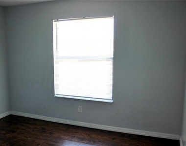 2321 Trinidad Court - Photo Thumbnail 9