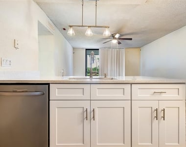 13545 Eagle Ridge Drive - Photo Thumbnail 6