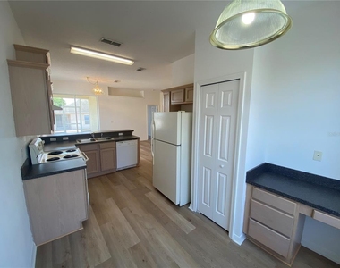 414 Ryans Ridge Avenue - Photo Thumbnail 4