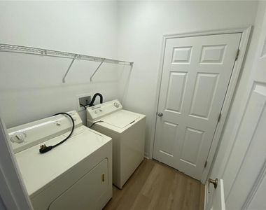 414 Ryans Ridge Avenue - Photo Thumbnail 15