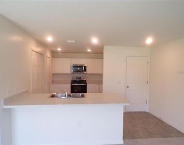 22309 Esplanade Avenue - Photo Thumbnail 2