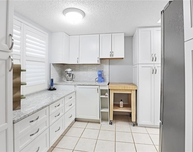 6505 Stone River Road - Photo Thumbnail 3