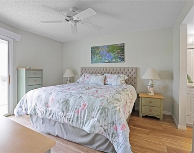 6505 Stone River Road - Photo Thumbnail 13