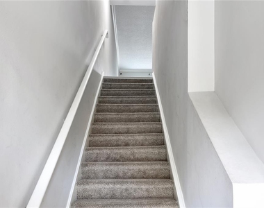 5700 Bentgrass Drive - Photo Thumbnail 9