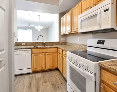 5700 Bentgrass Drive - Photo Thumbnail 4