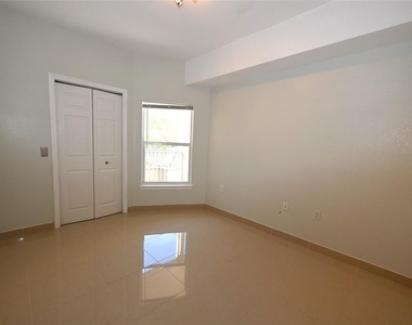 5110 Northridge Road - Photo Thumbnail 18
