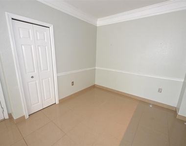 5110 Northridge Road - Photo Thumbnail 3