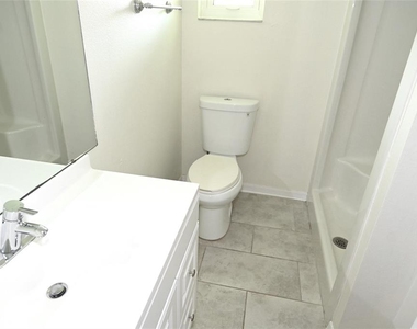 1922 Marcia Street - Photo Thumbnail 17
