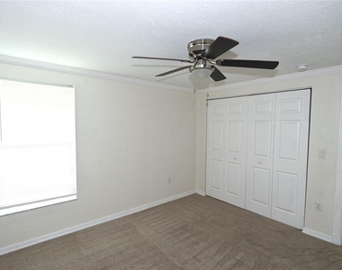 1922 Marcia Street - Photo Thumbnail 14