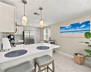 1004 67th Avenue W - Photo Thumbnail 12