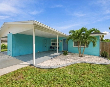 1004 67th Avenue W - Photo Thumbnail 3