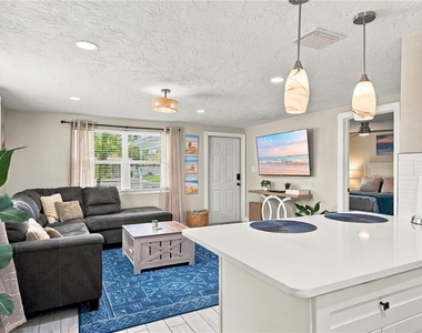 1004 67th Avenue W - Photo Thumbnail 18