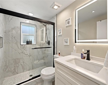 1004 67th Avenue W - Photo Thumbnail 22