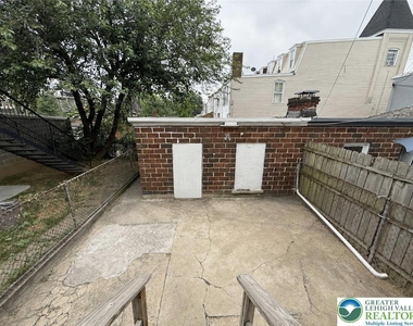 518 W Tilghman Street - Photo Thumbnail 11