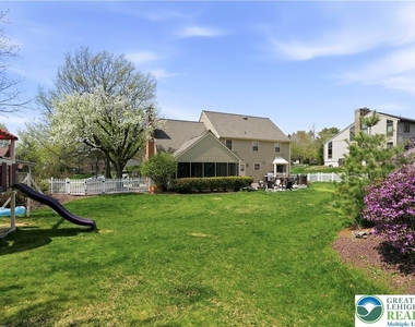 1551 Duxbury Court - Photo Thumbnail 38