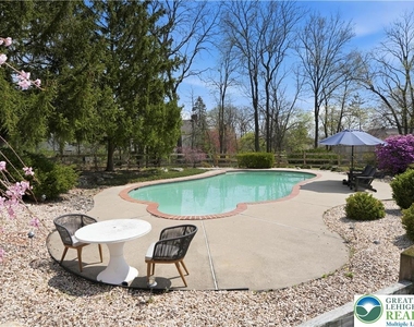 1551 Duxbury Court - Photo Thumbnail 33