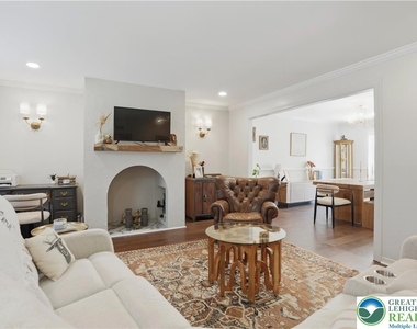 1551 Duxbury Court - Photo Thumbnail 11
