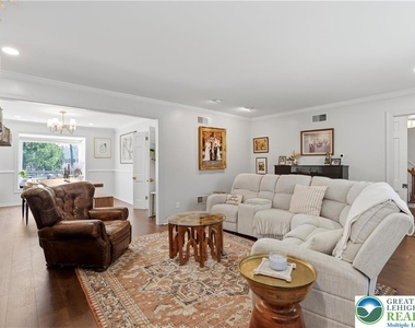 1551 Duxbury Court - Photo Thumbnail 10